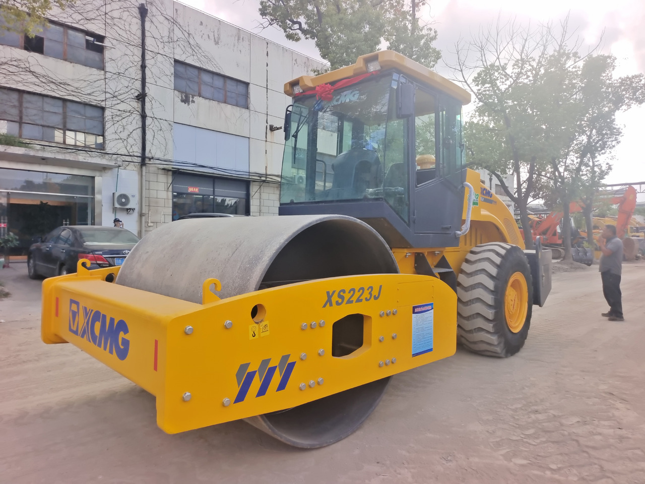Rouleau compresseur XCMG XS223J: photos 1