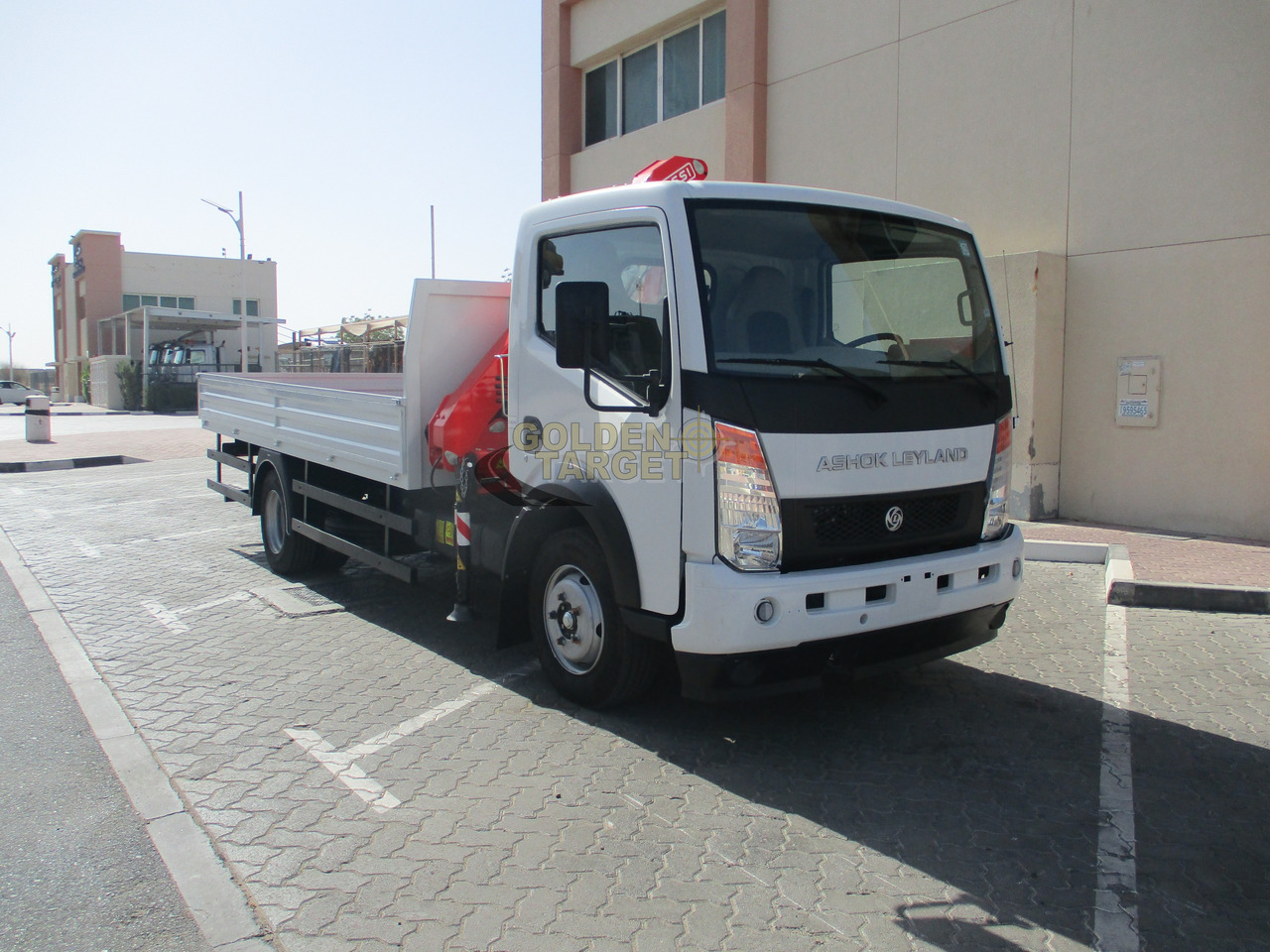 Ashok Leyland PARTNER LX 4x2 with Fassi F50A.022 Crane - Camion grue: photos 1 Ashok Leyland PARTNER LX 4x2 with Fassi F50A.022 Crane - Camion grue: photos 1