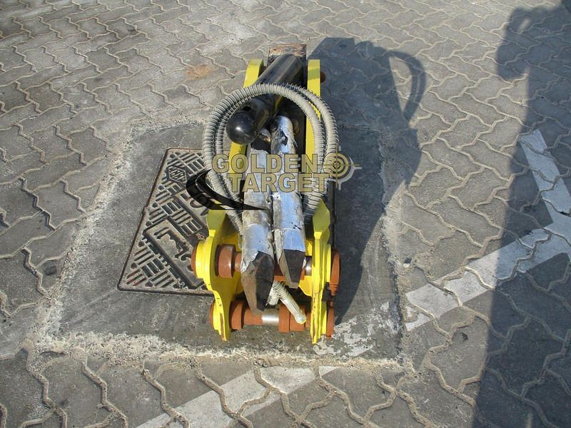 BILAIKE - Pelle: photos 3 BILAIKE - Pelle: photos 3