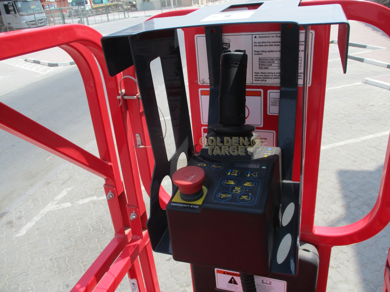 Nacelle ciseaux neuf Hered HC0610E Electric Crawler Scissor Lift: photos 10 Nacelle ciseaux neuf Hered HC0610E Electric Crawler Scissor Lift: photos 10