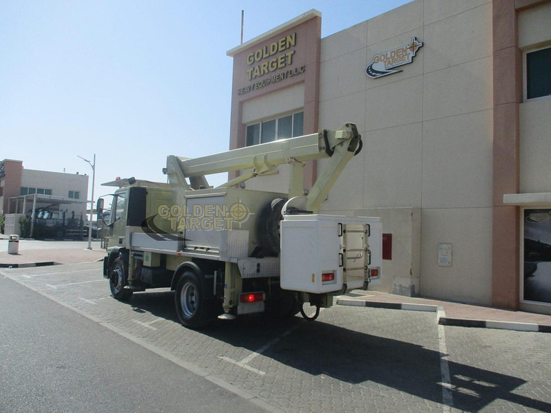 Iveco Euro Cargo 180E28 - Nacelle: photos 3 Iveco Euro Cargo 180E28 - Nacelle: photos 3