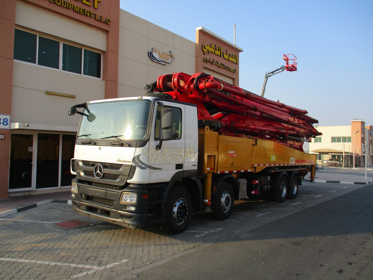 Mercedes ACTROS 4144 8x4 SANY 56m Concrete Pump - Camion pompe: photos 2 Mercedes ACTROS 4144 8x4 SANY 56m Concrete Pump - Camion pompe: photos 2