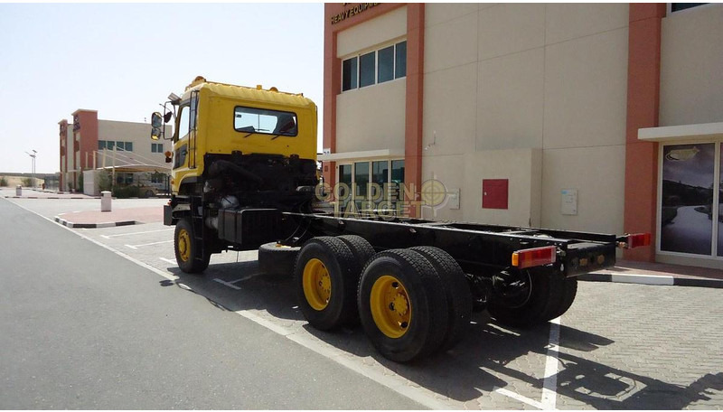 Nissan CZ4YL - Semi-remorque châssis: photos 4 Nissan CZ4YL - Semi-remorque châssis: photos 4