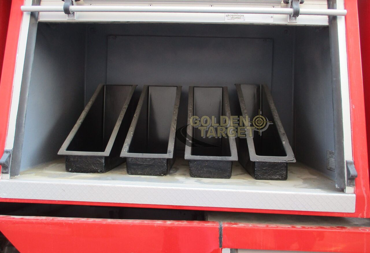 Reynold Boughton Barracuda 4x4 Airport Fire Truck - Camion de pompier: photos 5 Reynold Boughton Barracuda 4x4 Airport Fire Truck - Camion de pompier: photos 5