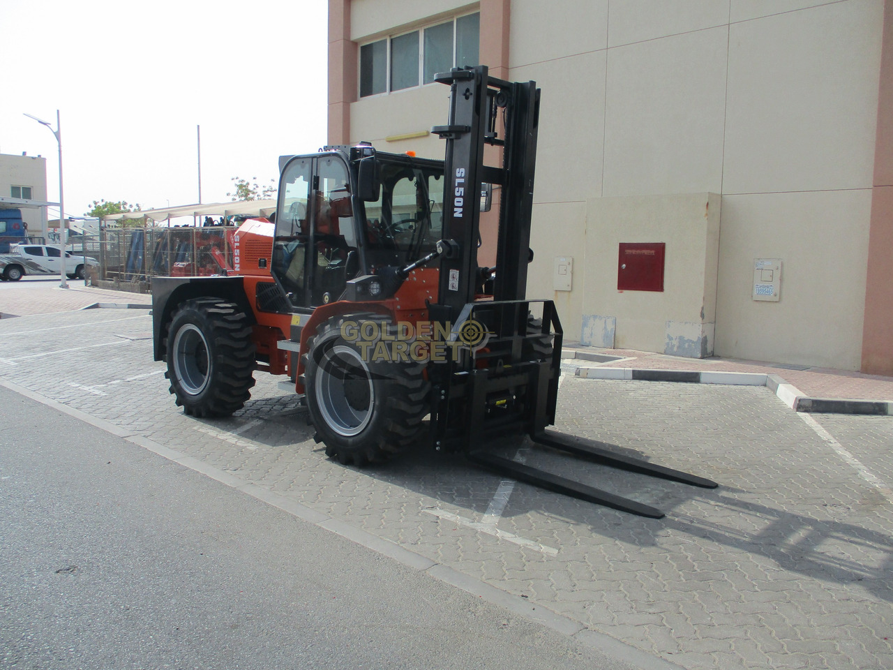 Solution SL50N Rough Terrain Forklift - Chariot élévateur diesel: photos 1 Solution SL50N Rough Terrain Forklift - Chariot élévateur diesel: photos 1