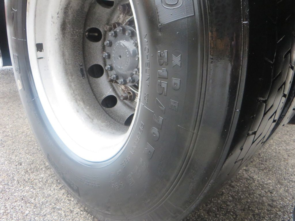 Renault Premium 450 4x2Tractor ADR Retarder Renault Premium 450 4x2Tractor ADR Retarder - Tracteur routier: photos 5 Renault Premium 450 4x2Tractor ADR Retarder Renault Premium 450 4x2Tractor ADR Retarder - Tracteur routier: photos 5