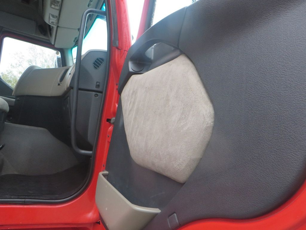 Tracteur routier Renault Premium 450 4x2Tractor ADR Retarder Renault Premium 450 4x2Tractor ADR Retarder: photos 18