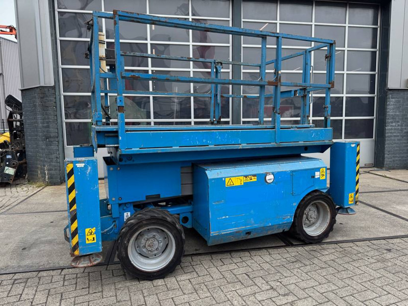 Genie GS 2668 RT - Nacelle ciseaux: photos 1 Genie GS 2668 RT - Nacelle ciseaux: photos 1