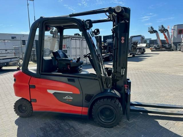 Linde E35L - Chariot élévateur électrique: photos 3 Linde E35L - Chariot élévateur électrique: photos 3