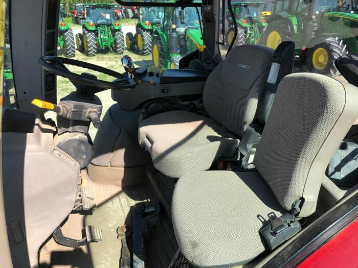 Tracteur agricole Case IH CVX 160: photos 9
