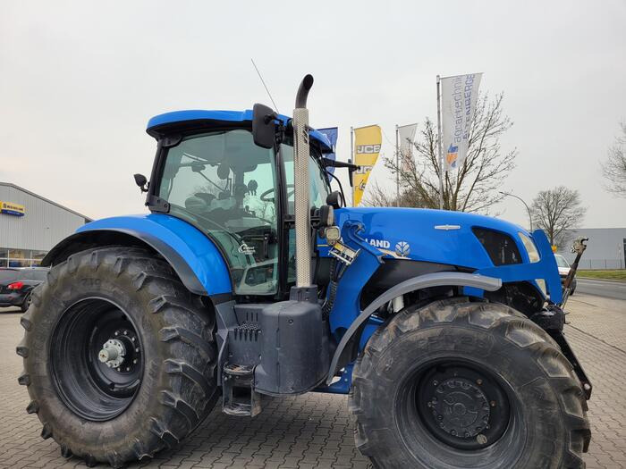 New Holland T 7.250 - Tracteur agricole: photos 1 New Holland T 7.250 - Tracteur agricole: photos 1
