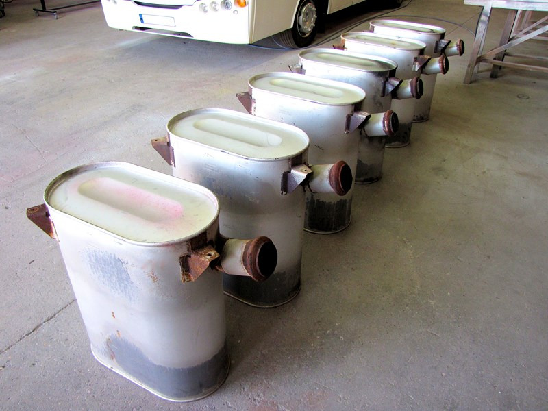 Pots d'échappement ILIADE : - Système d'échappement pour Bus: photos 1 Pots d'échappement ILIADE : - Système d'échappement pour Bus: photos 1