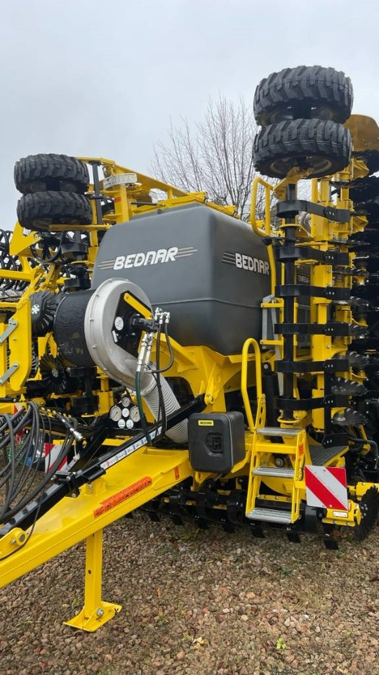 Bednar Omega OO 8000 FL - Cover crop: photos 1 Bednar Omega OO 8000 FL - Cover crop: photos 1