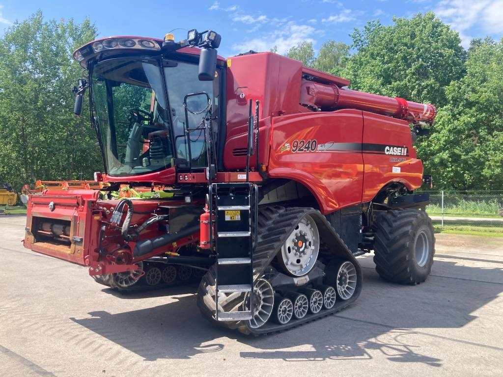 Case IH 9240 - Moissonneuse-batteuse: photos 1 Case IH 9240 - Moissonneuse-batteuse: photos 1