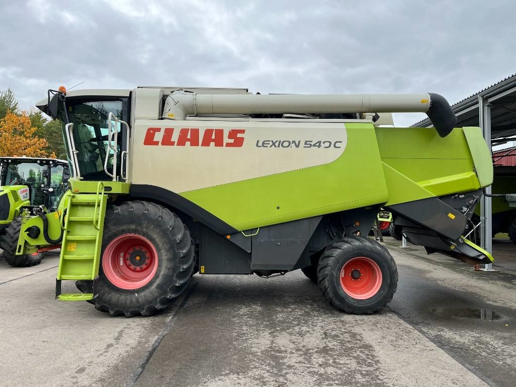 Claas Lexion 540 C - Moissonneuse-batteuse: photos 4 Claas Lexion 540 C - Moissonneuse-batteuse: photos 4
