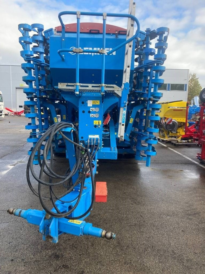 Lemken Compact-Solitair 9/600 - Combiné de semis: photos 3 Lemken Compact-Solitair 9/600 - Combiné de semis: photos 3
