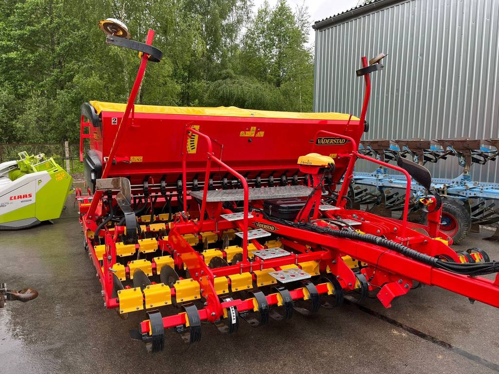 Vaderstad Rapid RD400C - Combiné de semis: photos 1 Vaderstad Rapid RD400C - Combiné de semis: photos 1