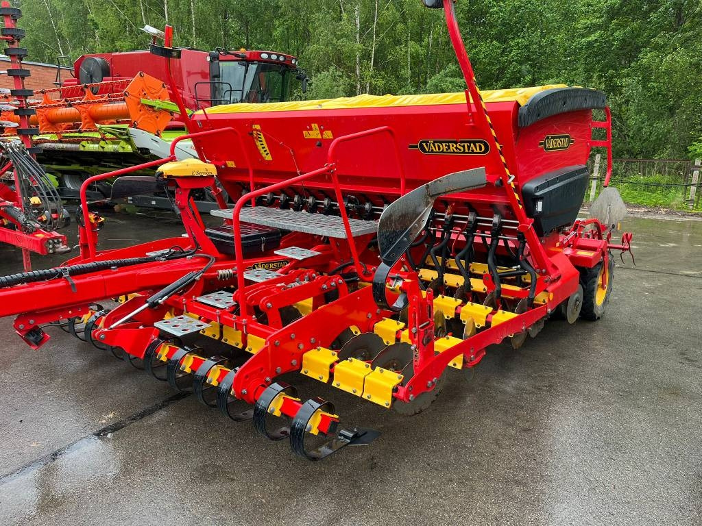 Vaderstad Rapid RD400C - Combiné de semis: photos 2 Vaderstad Rapid RD400C - Combiné de semis: photos 2