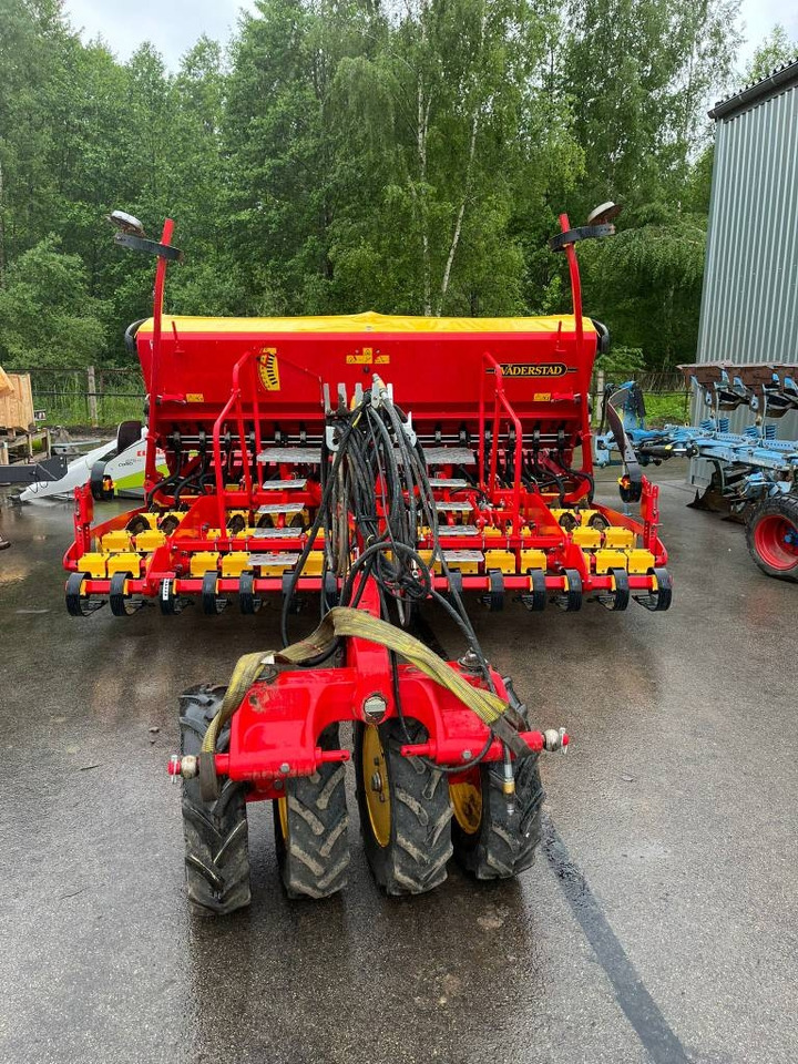 Vaderstad Rapid RD400C - Combiné de semis: photos 5 Vaderstad Rapid RD400C - Combiné de semis: photos 5