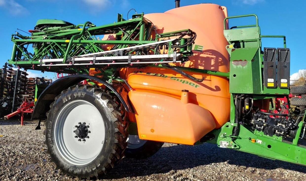 Amazone UX 6200 Super 30-24m - Pulvérisateur traîné: photos 2 Amazone UX 6200 Super 30-24m - Pulvérisateur traîné: photos 2