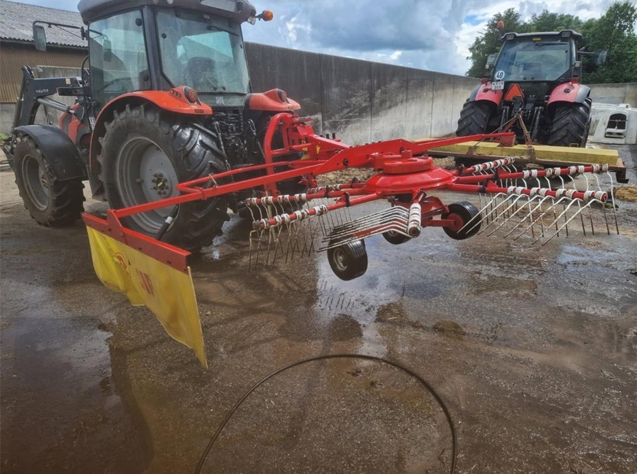 SIP SIP 350 T rive - Faneuse: photos 1 SIP SIP 350 T rive - Faneuse: photos 1