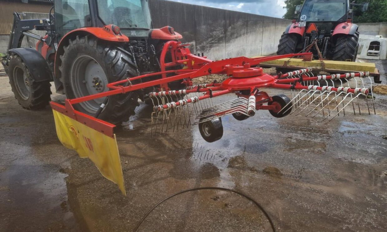 SIP SIP 350 T rive - Faneuse: photos 1 SIP SIP 350 T rive - Faneuse: photos 1