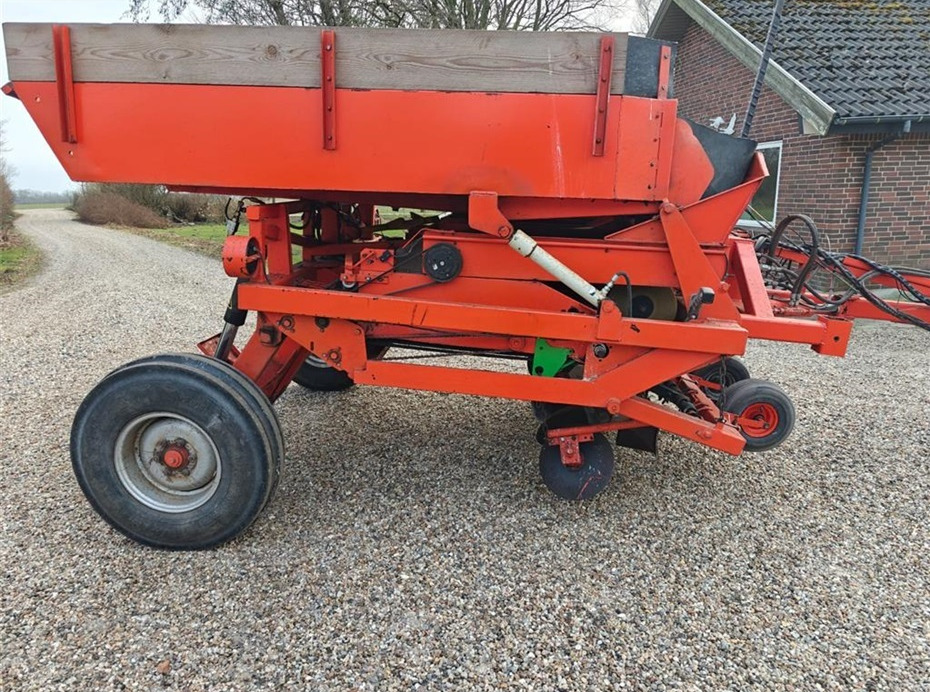 Structural 3 rækket - Planteuse de pommes de terre: photos 3 Structural 3 rækket - Planteuse de pommes de terre: photos 3