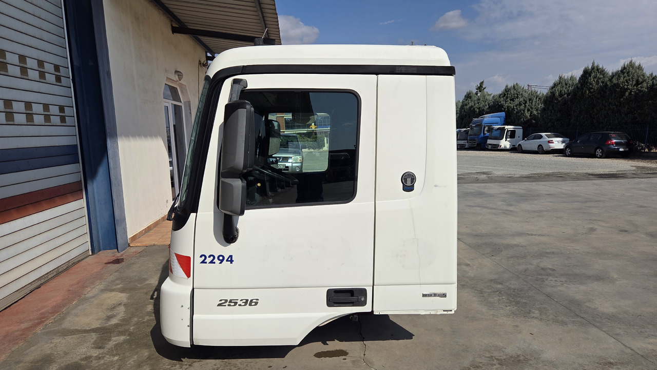 MERCEDES-BENZ ACTROS MP3 EURO 5 MEDIUM SIZE - Cabine: photos 3 MERCEDES-BENZ ACTROS MP3 EURO 5 MEDIUM SIZE - Cabine: photos 3
