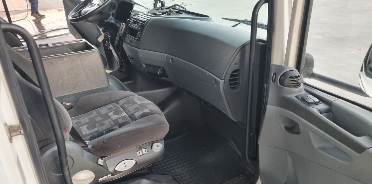 Mercedes-Benz MERCEDES ATEGO 2 A9736000020 Mercedes-Benz ATEGO 2 - Cabine pour Camion: photos 2 Mercedes-Benz MERCEDES ATEGO 2 A9736000020 Mercedes-Benz ATEGO 2 - Cabine pour Camion: photos 2