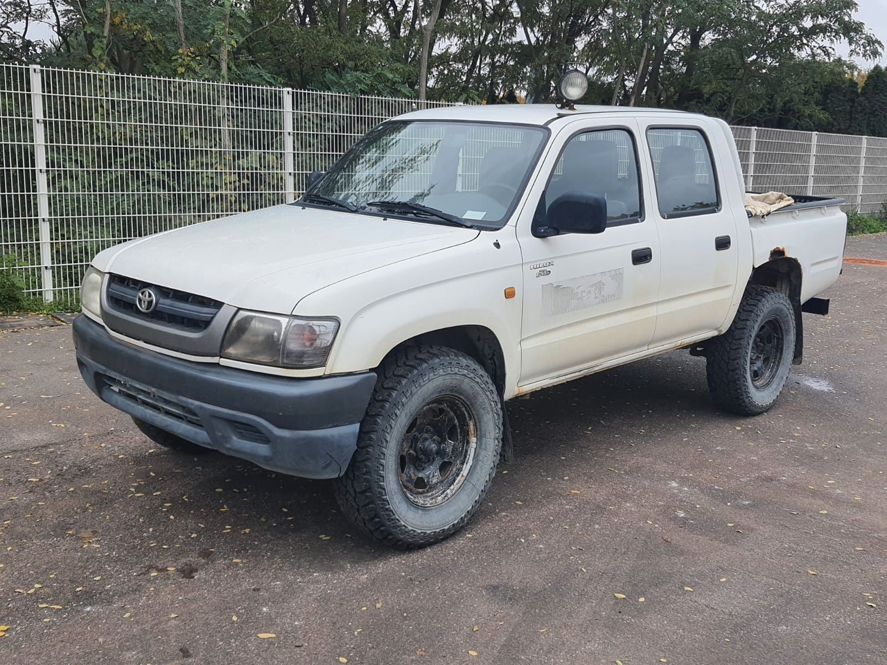 Toyota Hilux Double Cab 4x4 - SUV: photos 2 Toyota Hilux Double Cab 4x4 - SUV: photos 2