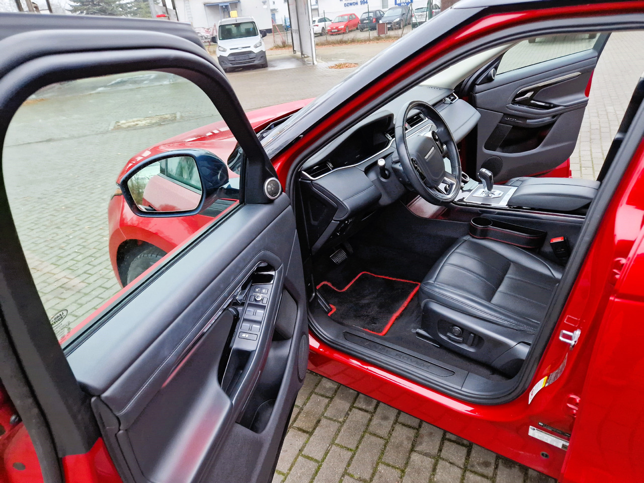 SUV Range Rover Evoque: photos 18