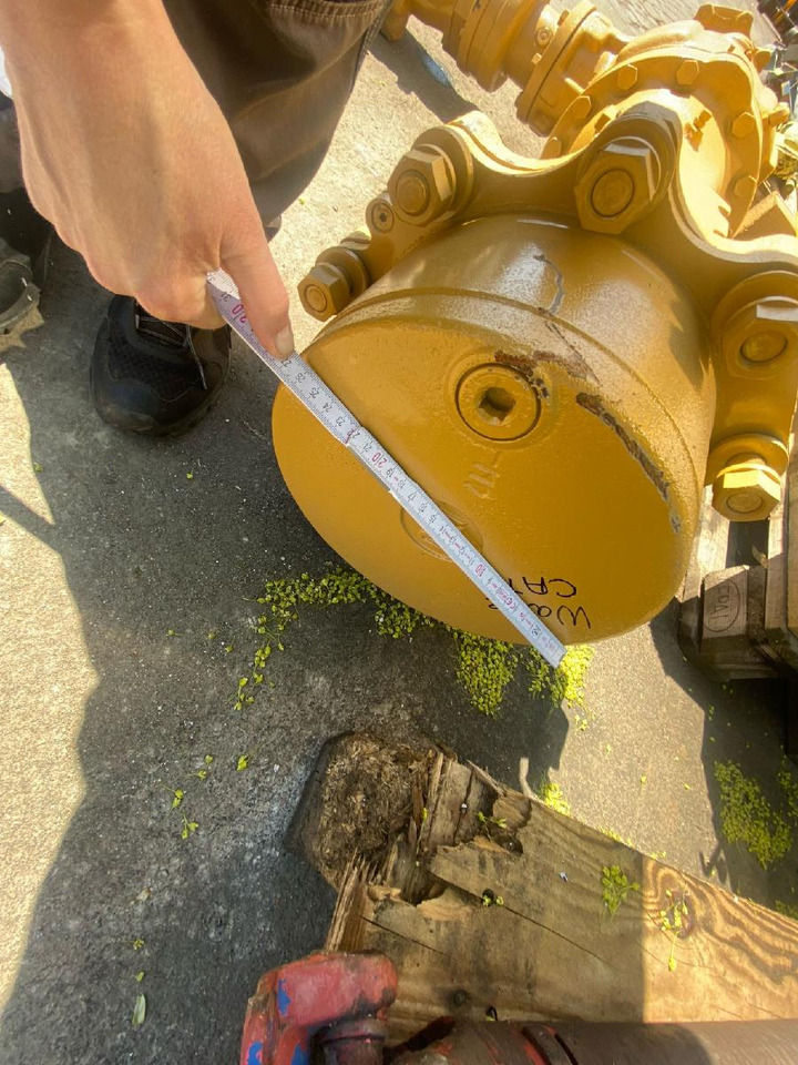 Essieu et pièces pour Engins de chantier Caterpillar Walzenzug: photos 7