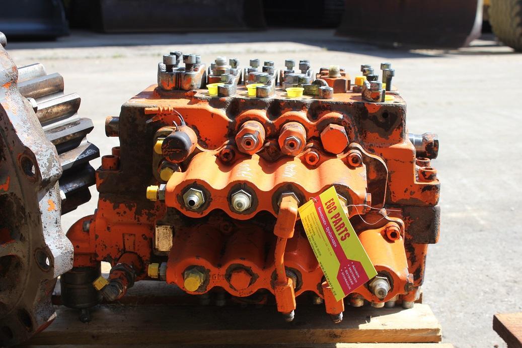 Hitachi FH 200-3 - Valve hydraulique pour Engins de chantier: photos 5 Hitachi FH 200-3 - Valve hydraulique pour Engins de chantier: photos 5