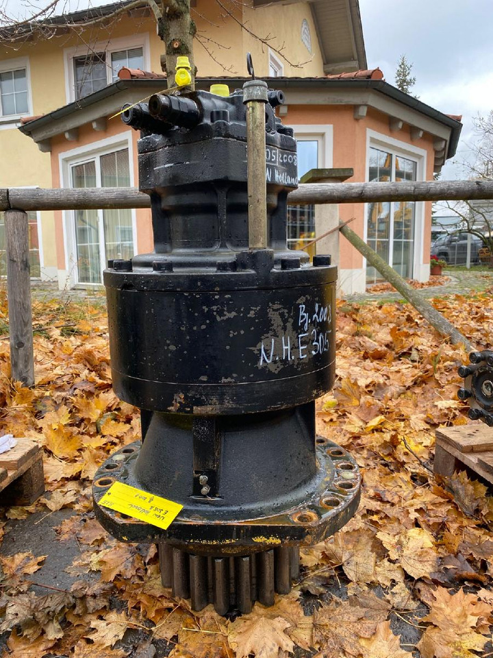 Holland E 305 - Moteur de rotation pour Engins de chantier: photos 4 Holland E 305 - Moteur de rotation pour Engins de chantier: photos 4