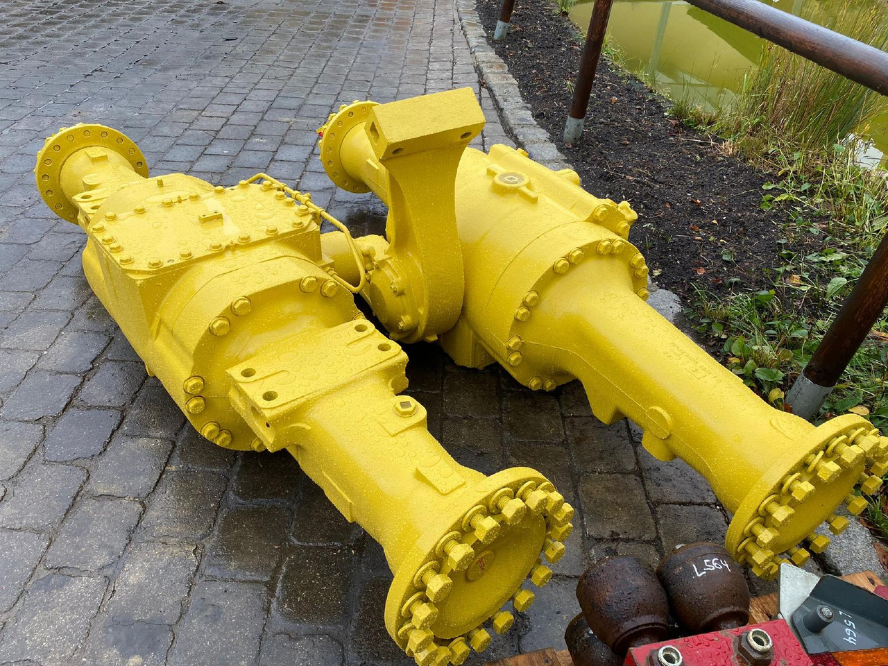 Komatsu KWA 015 aus WA 380 - Essieu et pièces pour Engins de chantier: photos 5 Komatsu KWA 015 aus WA 380 - Essieu et pièces pour Engins de chantier: photos 5