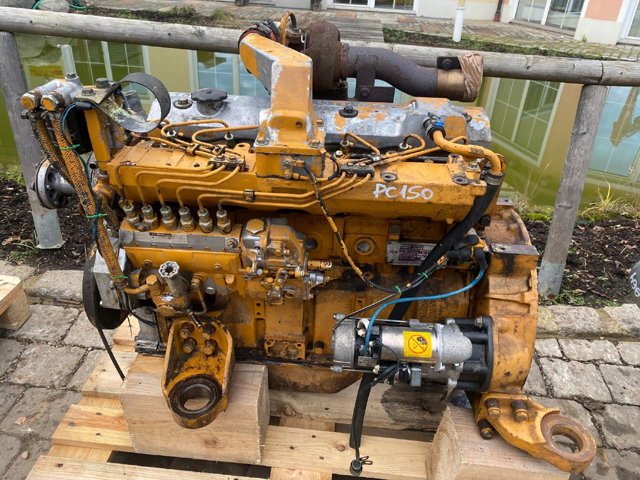 Komatsu S6D95L-1 aus PC 150 - Moteur pour Engins de chantier: photos 1 Komatsu S6D95L-1 aus PC 150 - Moteur pour Engins de chantier: photos 1