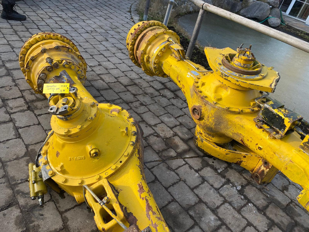 Komatsu WA 470-3 - Essieu et pièces pour Engins de chantier: photos 3 Komatsu WA 470-3 - Essieu et pièces pour Engins de chantier: photos 3