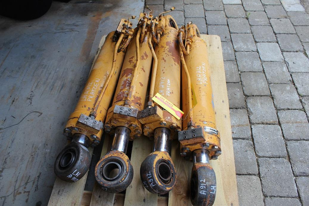 Liebherr A 912 - Vérin hydraulique pour Engins de chantier: photos 3 Liebherr A 912 - Vérin hydraulique pour Engins de chantier: photos 3