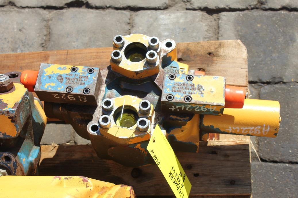 Valve hydraulique pour Engins de chantier Liebherr A 922 LIT: photos 8