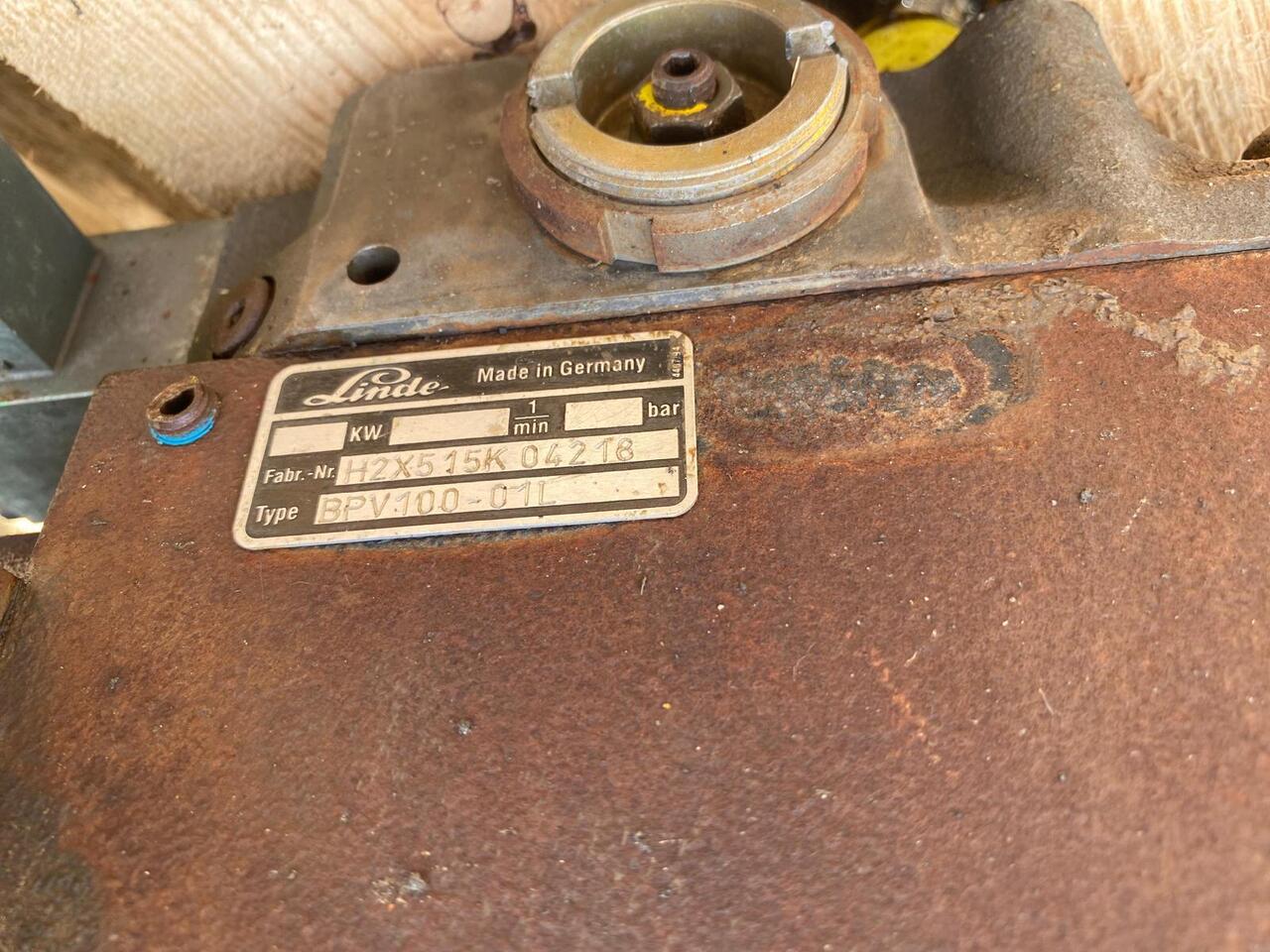 Liebherr Linde BPV 100 aus PR 732 - Pompe hydraulique pour Engins de chantier: photos 3 Liebherr Linde BPV 100 aus PR 732 - Pompe hydraulique pour Engins de chantier: photos 3