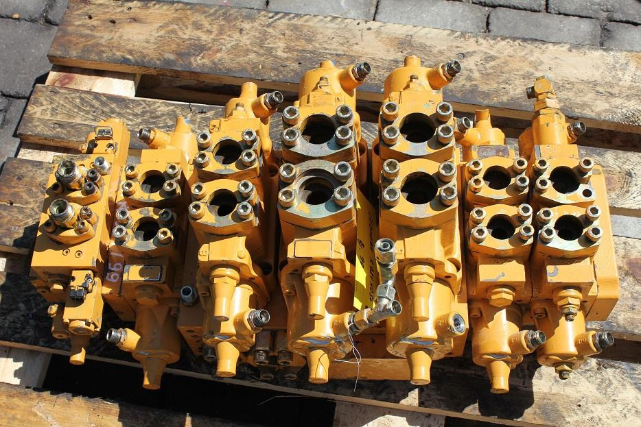 Liebherr R 924 HDSL - Valve hydraulique pour Engins de chantier: photos 4 Liebherr R 924 HDSL - Valve hydraulique pour Engins de chantier: photos 4