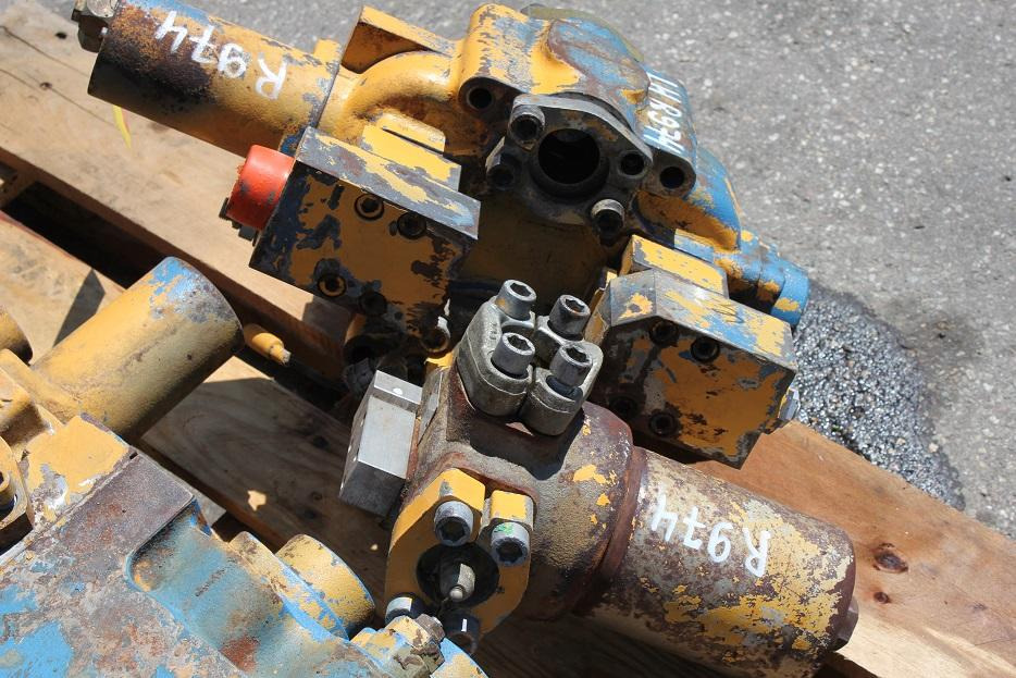 Valve hydraulique pour Engins de chantier Liebherr R 974: photos 7 Valve hydraulique pour Engins de chantier Liebherr R 974: photos 7