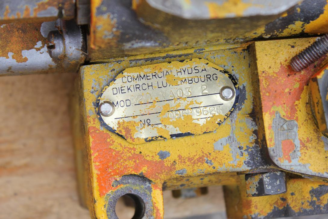 Schaeff HML 30 A - Valve hydraulique pour Engins de chantier: photos 4 Schaeff HML 30 A - Valve hydraulique pour Engins de chantier: photos 4