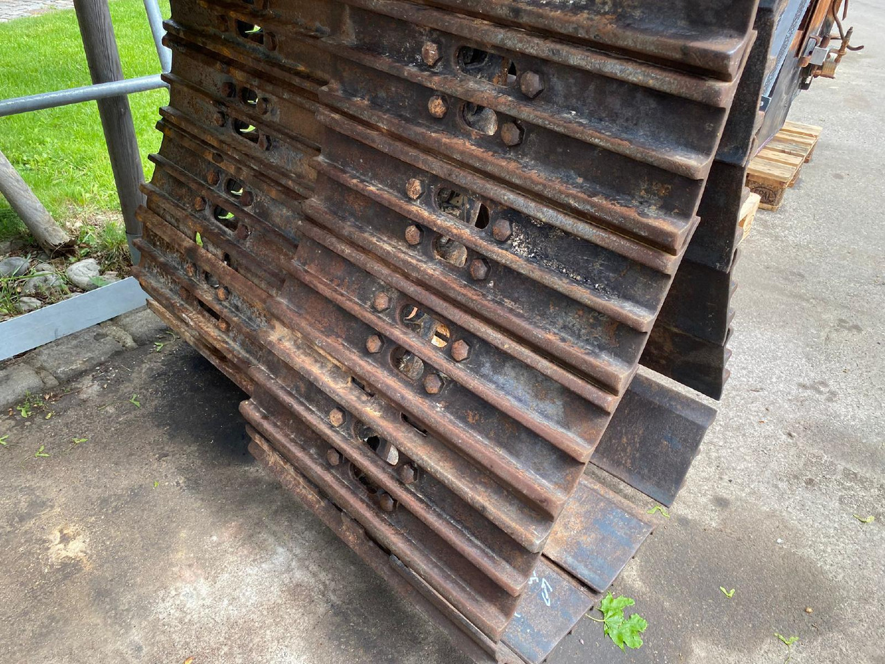 Terex TC 240 - Chenille pour Engins de chantier: photos 4 Terex TC 240 - Chenille pour Engins de chantier: photos 4
