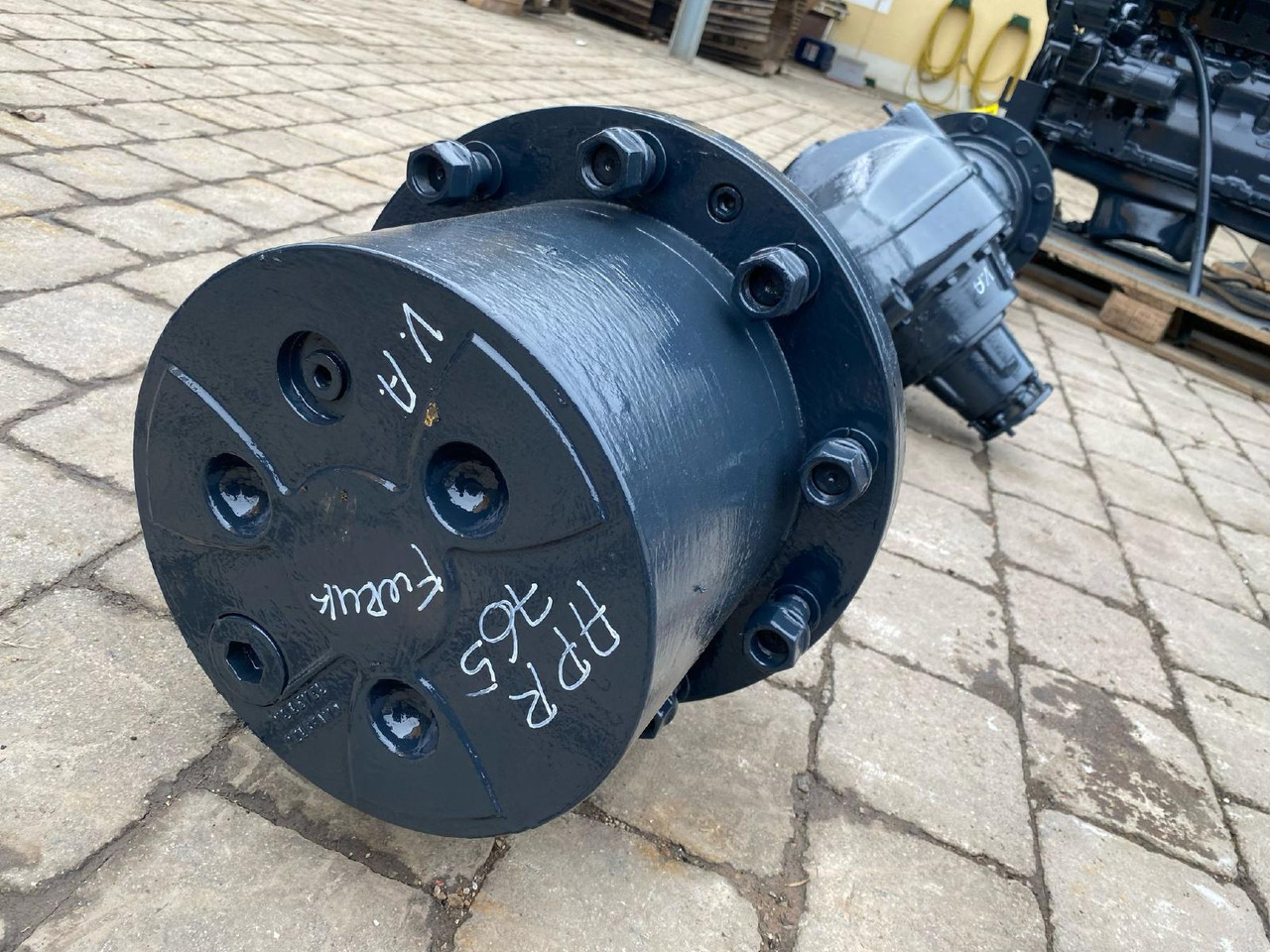 ZF AP R765 aus 320E Furukawa - Essieu et pièces pour Engins de chantier: photos 2 ZF AP R765 aus 320E Furukawa - Essieu et pièces pour Engins de chantier: photos 2