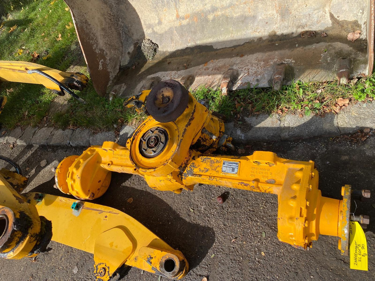 Zettelmeyer ZL 601 B ZF AV 225 - Essieu et pièces pour Engins de chantier: photos 1 Zettelmeyer ZL 601 B ZF AV 225 - Essieu et pièces pour Engins de chantier: photos 1