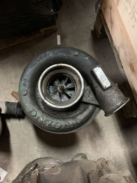 Holset 440K 4044313/20728220 Volvo - Turbocompresseur pour Camion: photos 1 Holset 440K 4044313/20728220 Volvo - Turbocompresseur pour Camion: photos 1