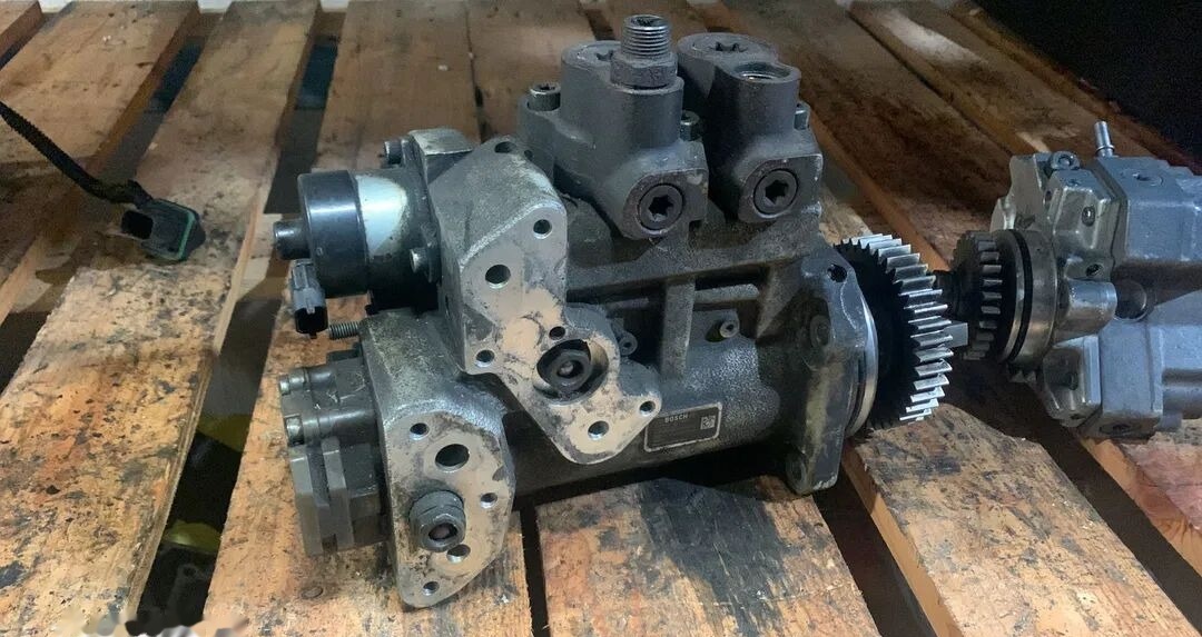 Mercedes-Benz MERCEDES ACTROS MP4 0445020236 Mercedes-Benz - Pompe à carburant pour Camion: photos 2 Mercedes-Benz MERCEDES ACTROS MP4 0445020236 Mercedes-Benz - Pompe à carburant pour Camion: photos 2