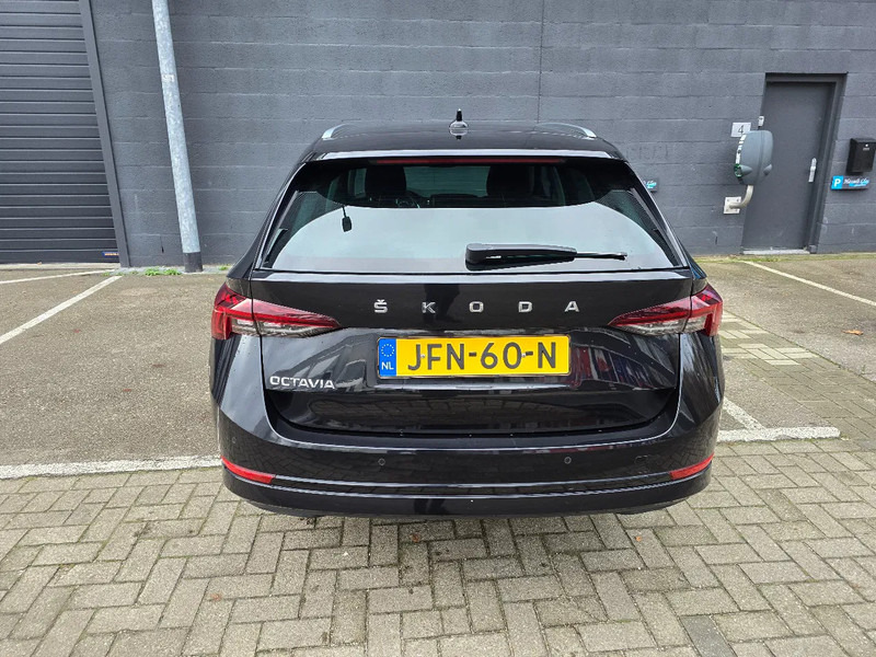 Škoda Octavia Combi 1.0 Benzine - Voiture: photos 5 Škoda Octavia Combi 1.0 Benzine - Voiture: photos 5