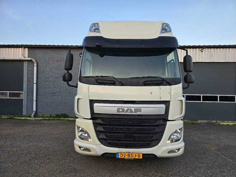 DAF CF Super Space Cabin - Tracteur routier: photos 5 DAF CF Super Space Cabin - Tracteur routier: photos 5